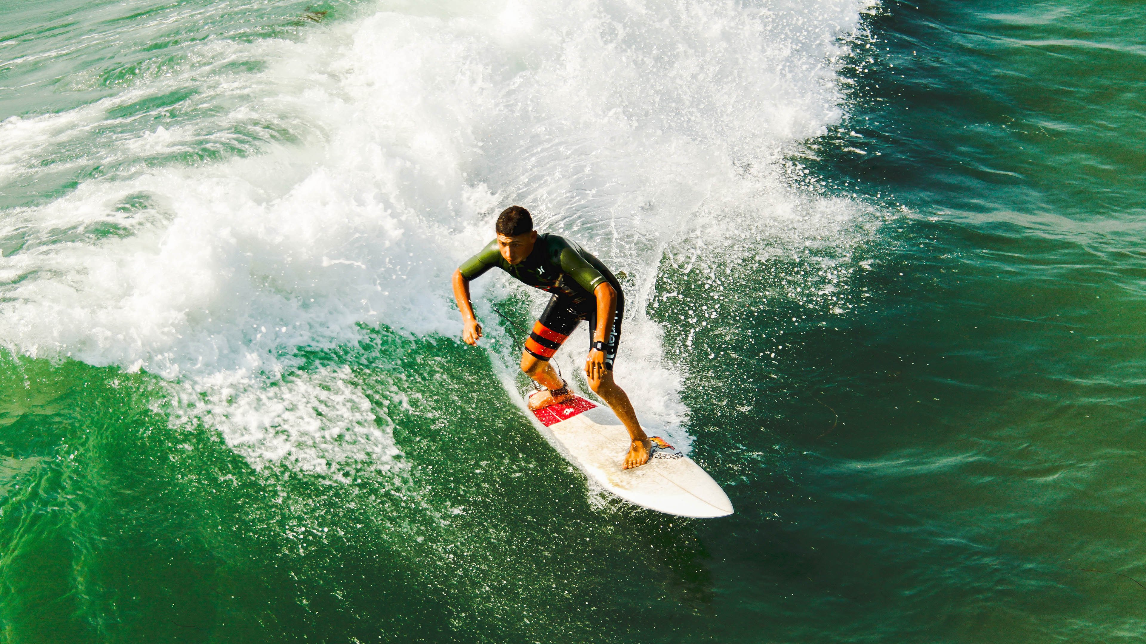 绿色赛场建设：打造零碳排放的F1赛事，3大赛区26个场馆将使用绿色电能